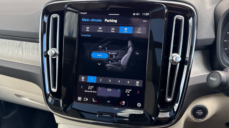 Volvo XC40 2.0 B3P Ultra Dark 5dr Auto Petrol Estate